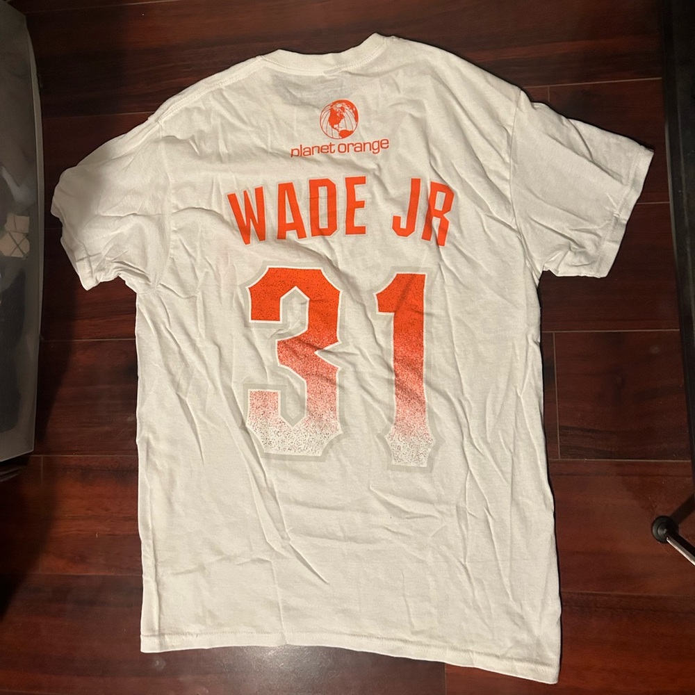 SF Giants Lamonte Wade giveaway shirt size Medium